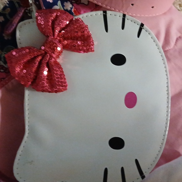 Hello Kitty Bundle - Picture 4 of 6